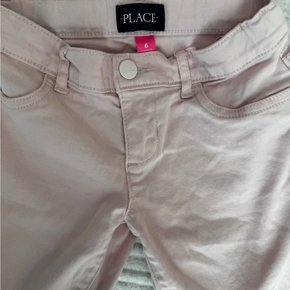 Girls Pink Outfits; T-shirt, Sweatshirt, Light Pink Jeans, and Leggings (6) - Picture 3 of 7